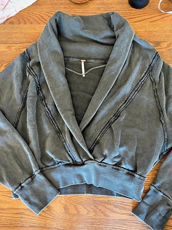 Free People Jackets & Blazers - Free People Kiki Pullover Gray Cropped Bomber Jacket Medium